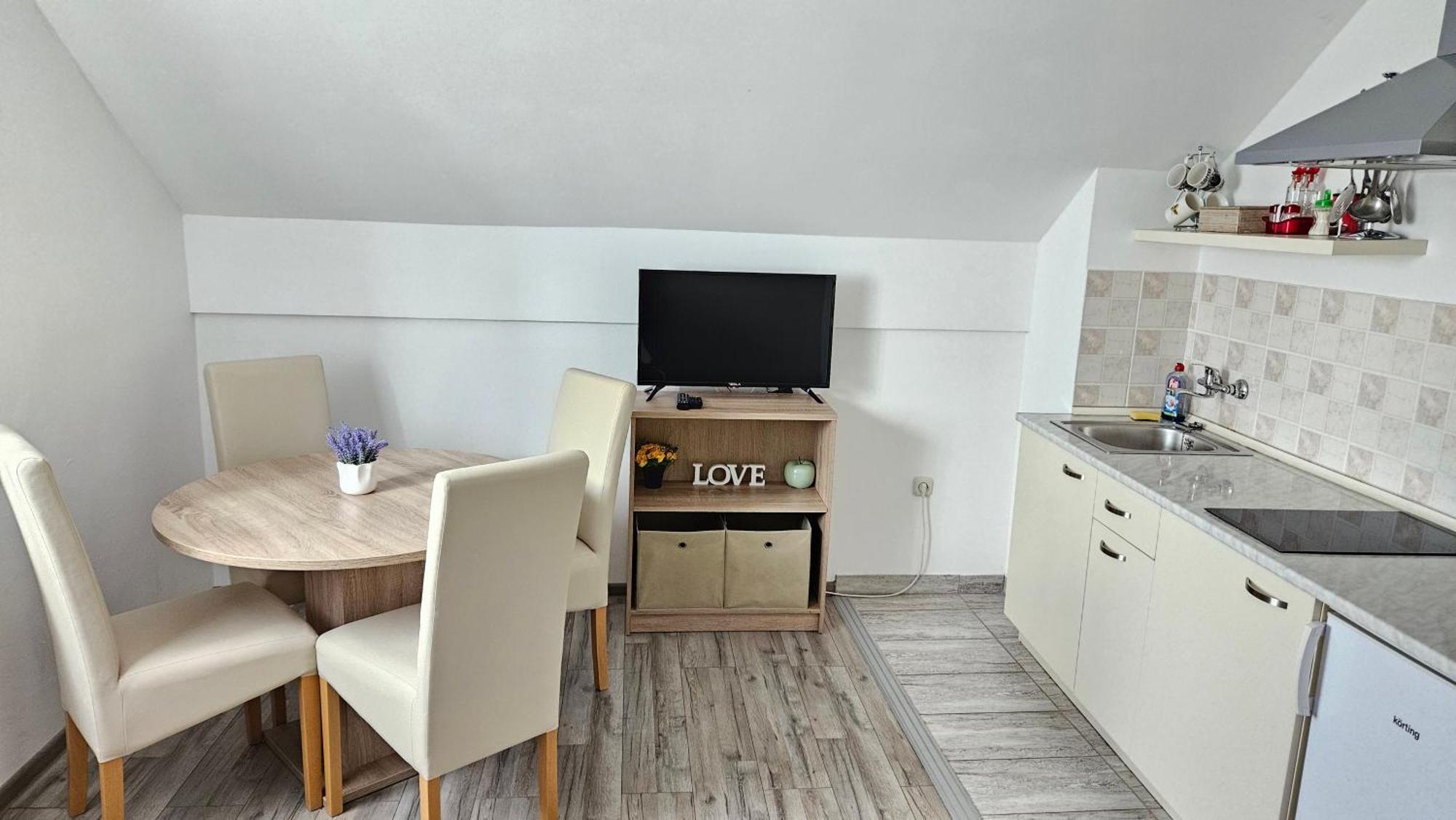 סמולג'אנאק Apartment Andrea מראה חיצוני תמונה